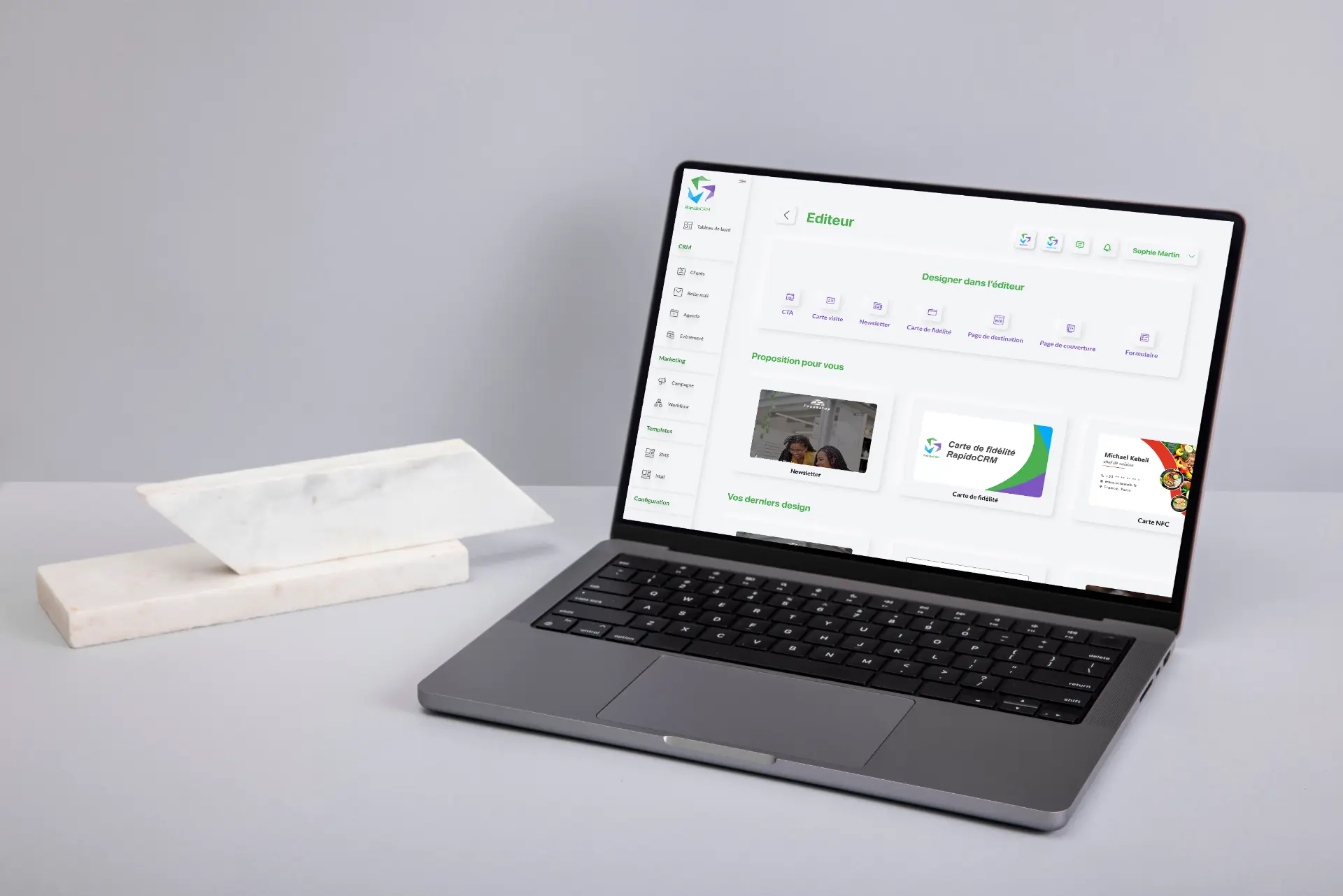 Studio d'édition de RapidoCRM : CTA, carte de visite, newsletter, carte de fidélité, page de destination, formulaire.